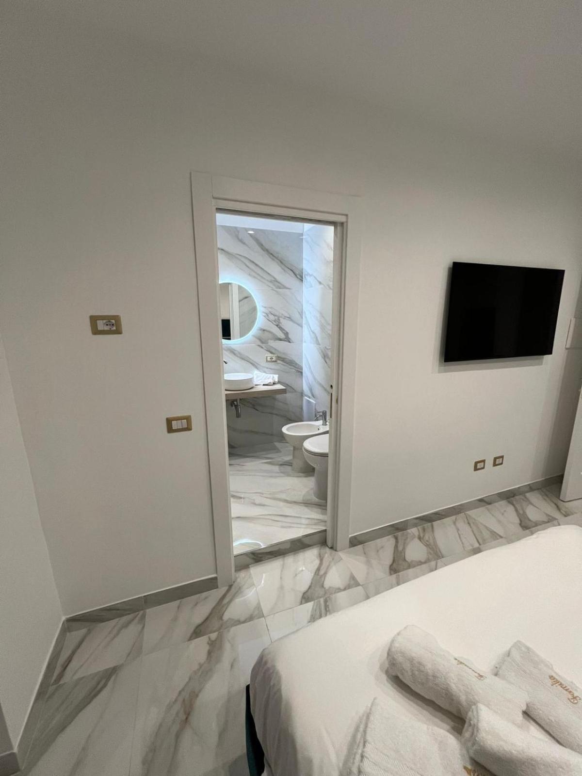 Familia Hotell Neapel Exteriör bild